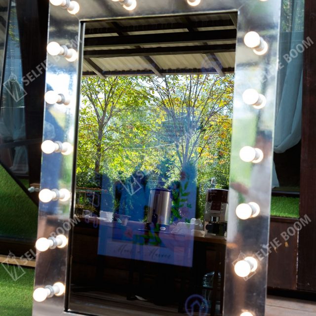 Фотозона селфи зеркало на свадьбу